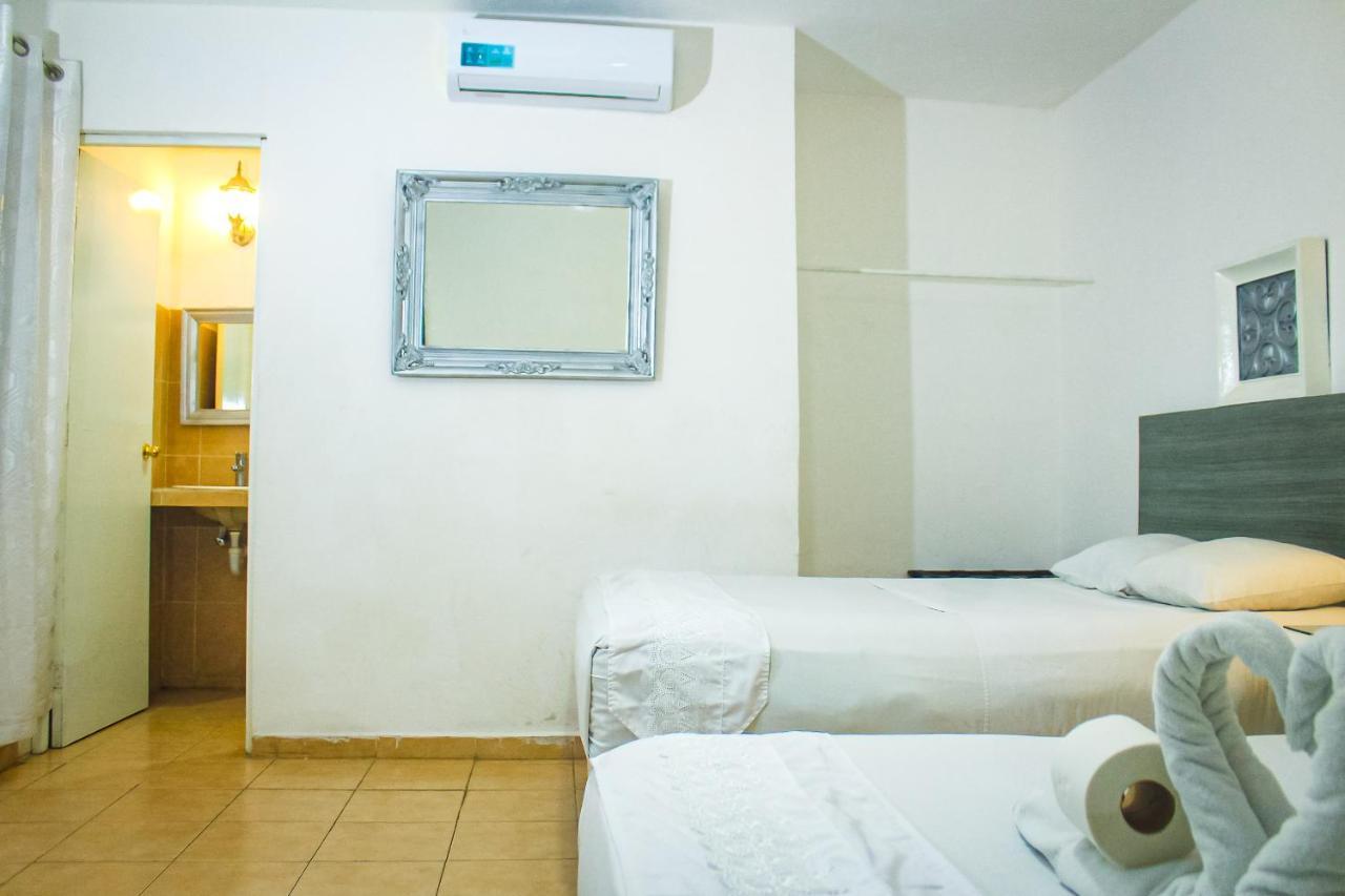 Palacio Canton Hotel - Valladolid Valladolid  Esterno foto